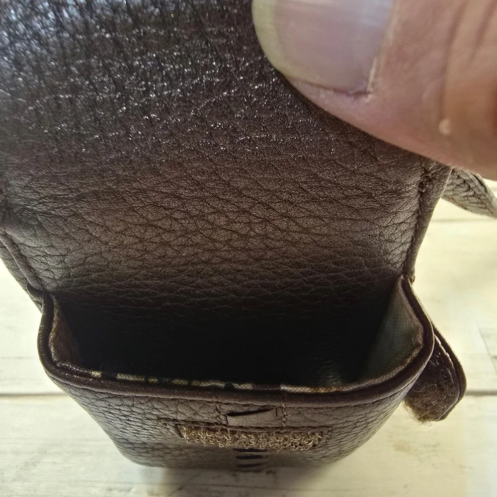 Brighton Bronze Pebbled Leather Crossbody Cell Phone Wallet Purse Silver‎ Scroll